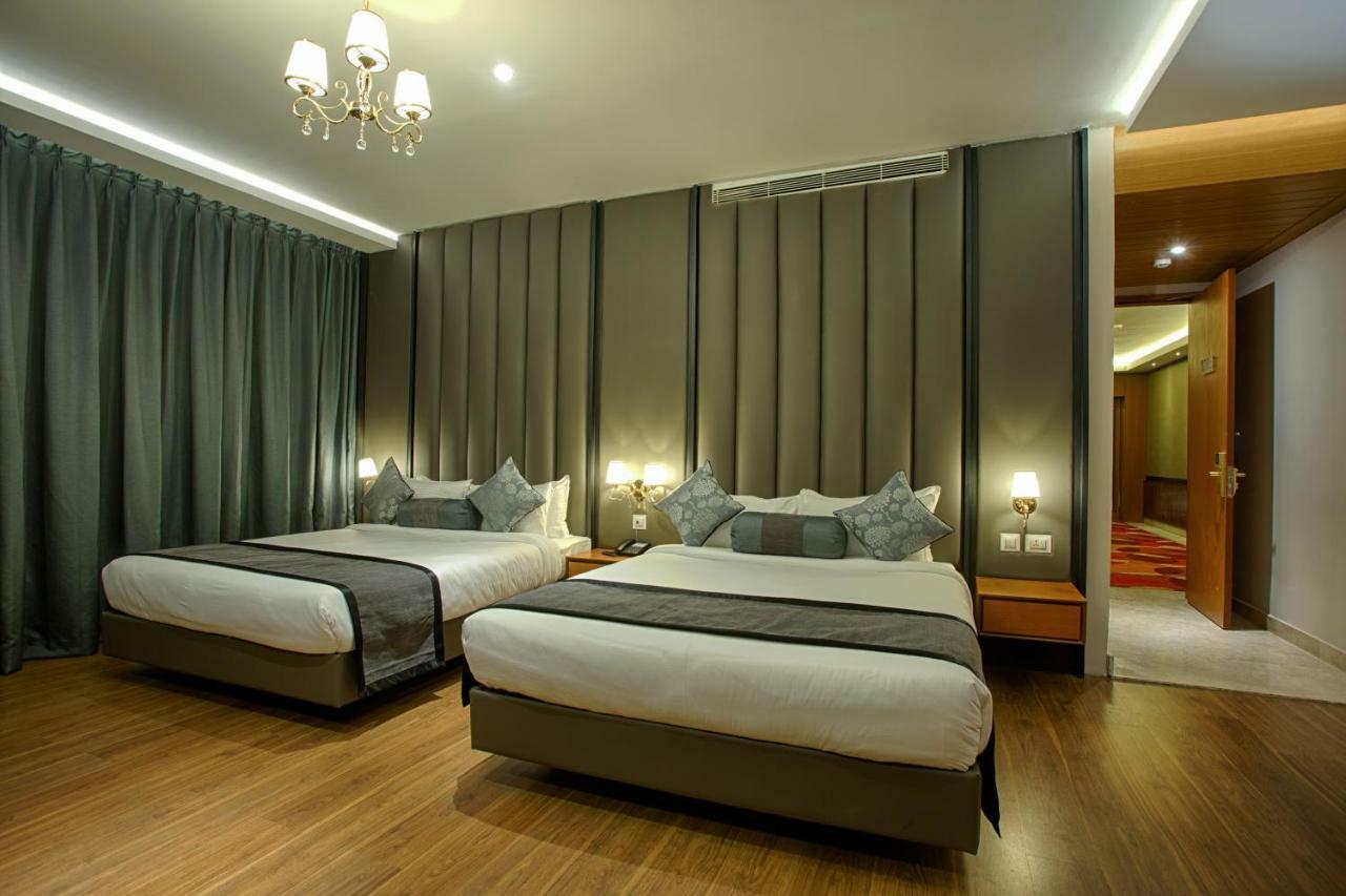 Four Vedas Hotel & Resort Siliguri Exterior foto