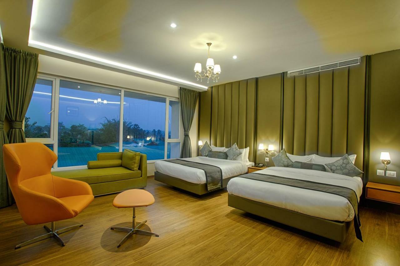 Four Vedas Hotel & Resort Siliguri Exterior foto